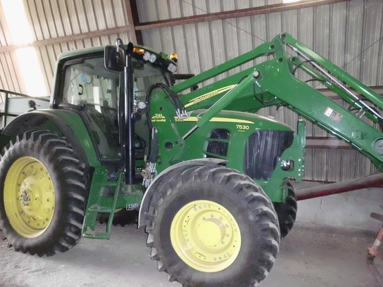 2011 John Deere 7530 Premium
