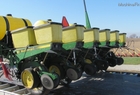 1990 John Deere 7200