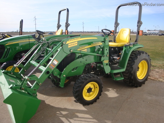 2011 John Deere 3520