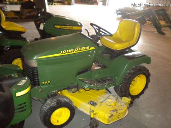  John Deere 345