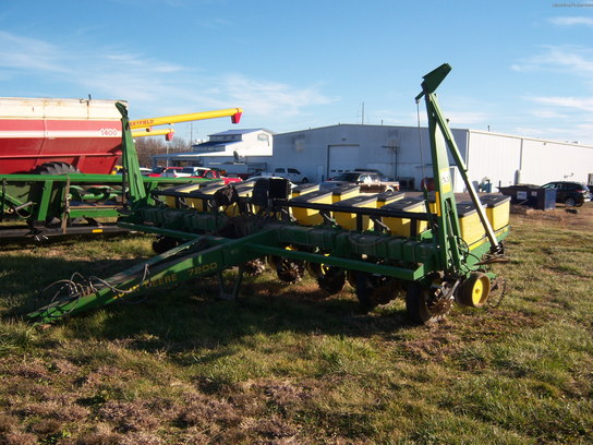 1991 John Deere 7200