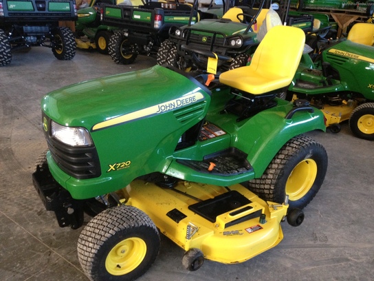 2012 John Deere X720