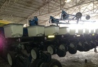 2006 Kinze 3700
