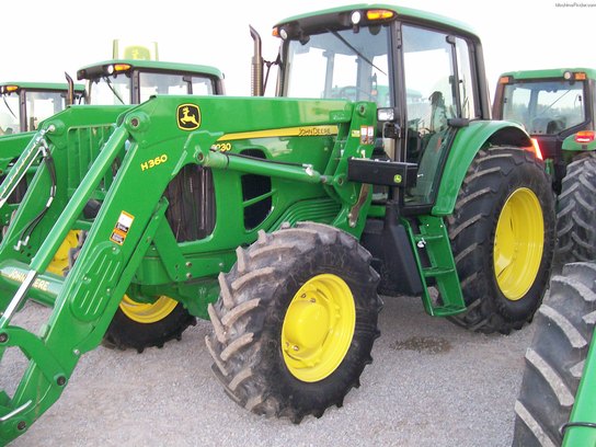 2012 John Deere 7230