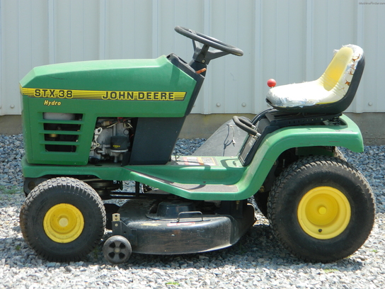 2001 John Deere STX38
