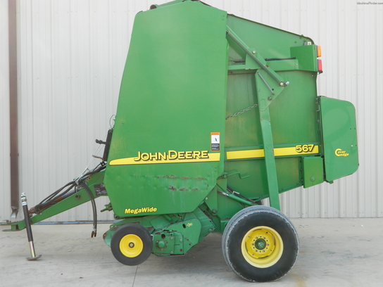 2002 John Deere 567