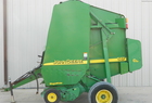 2002 John Deere 567