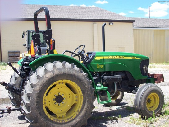 2008 John Deere 5325