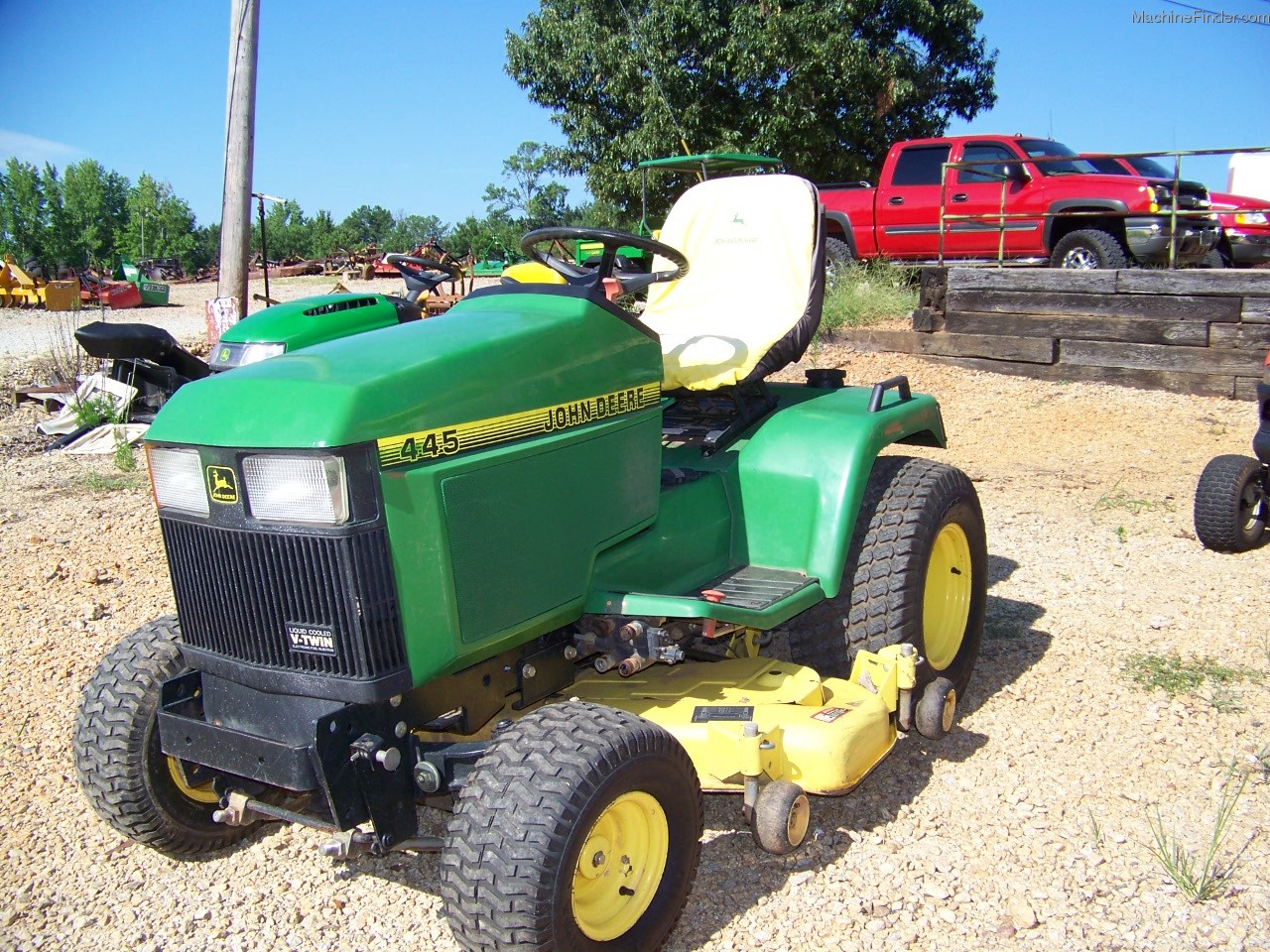 John Deere 445 Lawn & Garden and Commercial Mowing John Deere