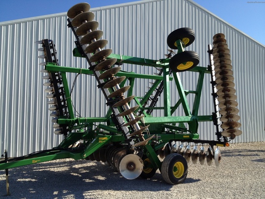 2009 John Deere 637