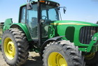 2004 John Deere 7520