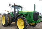 2002 John Deere 8220