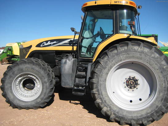 2005 Challenger MT665B