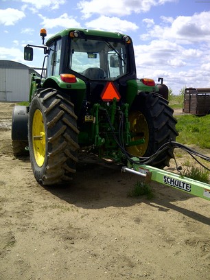 2010 John Deere 7130