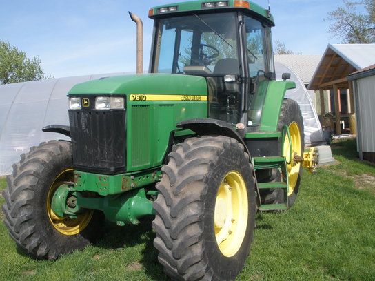1997 John Deere 7810