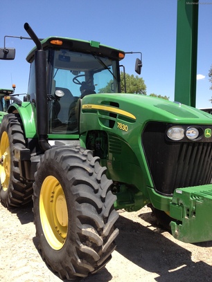 2010 John Deere 7830