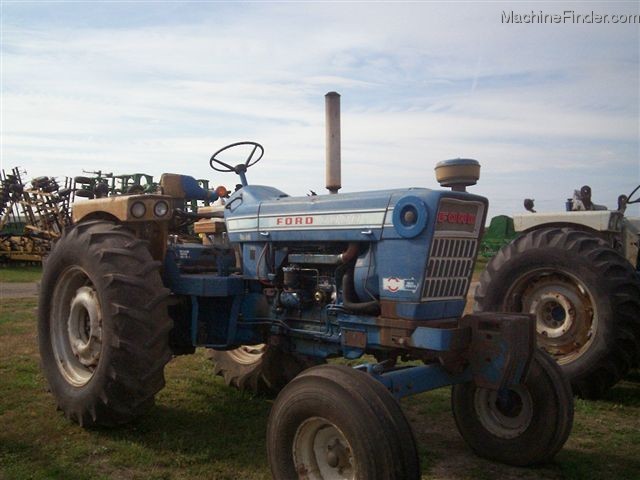 1974 Ford 7000 tractor #8