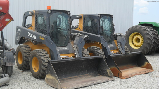 2011 John Deere 328D