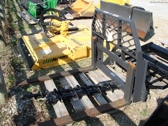 2011 Bradco Forks