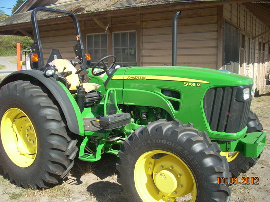 2012 John Deere 5065M
