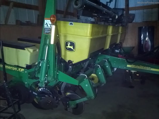 2009 John Deere 1750