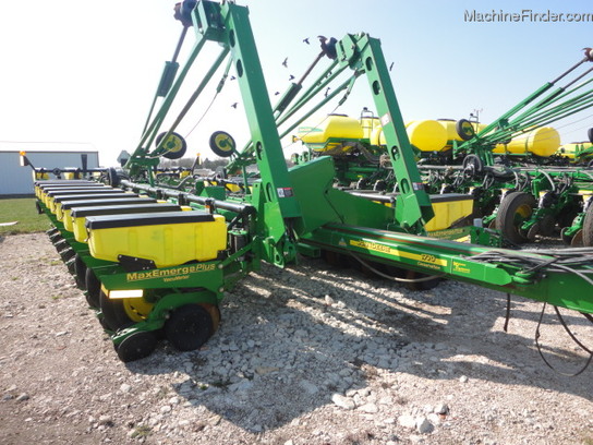 2003 John Deere 1770