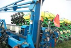  Kinze 2600