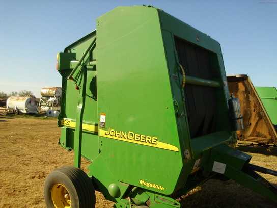 2004 John Deere 567