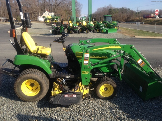 2010 John Deere 2305