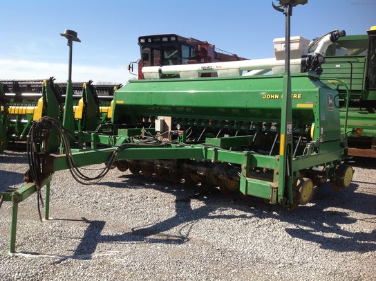 1999 John Deere 1560