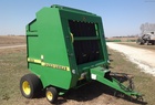 1998 John Deere 566