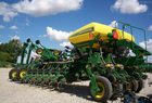  John Deere 1770NT