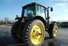 2008 John Deere 7230