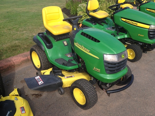 2005 John Deere L120