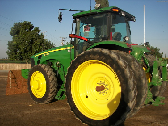 2008 John Deere 8330