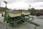  John Deere 7000