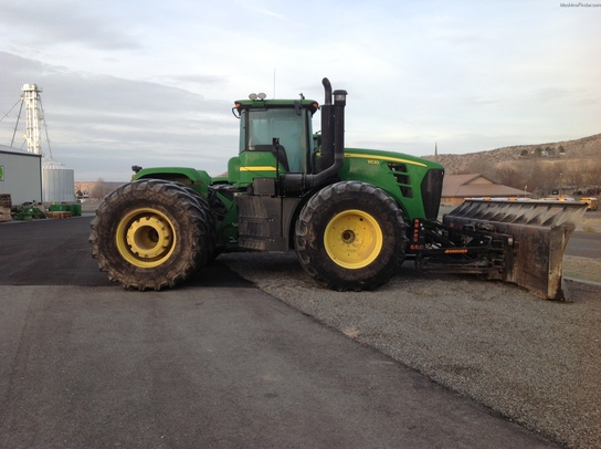 2011 John Deere 9530