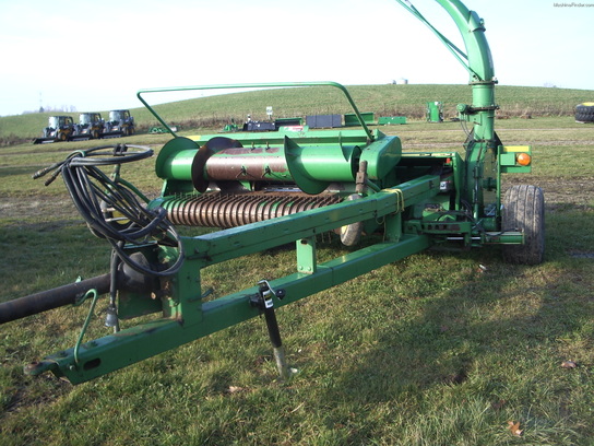 2002 John Deere 3975