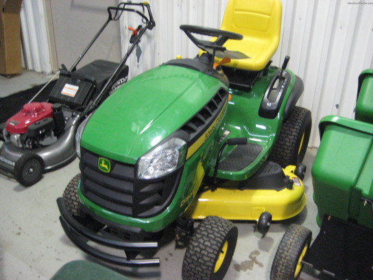  John Deere D150