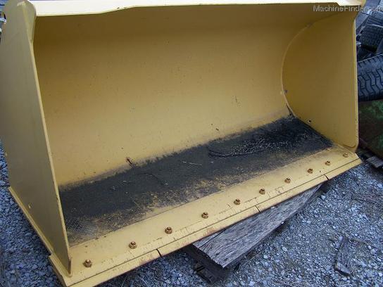 2005 John Deere 244J  BUCKET