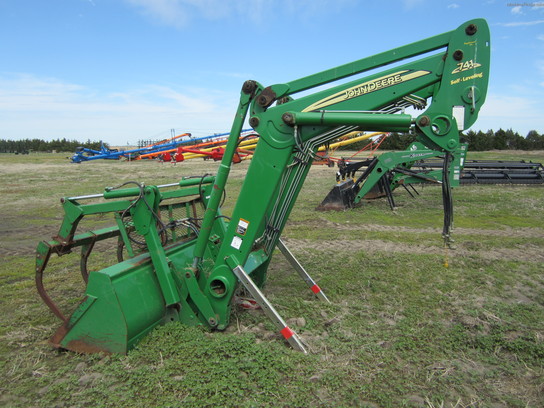  John Deere 741