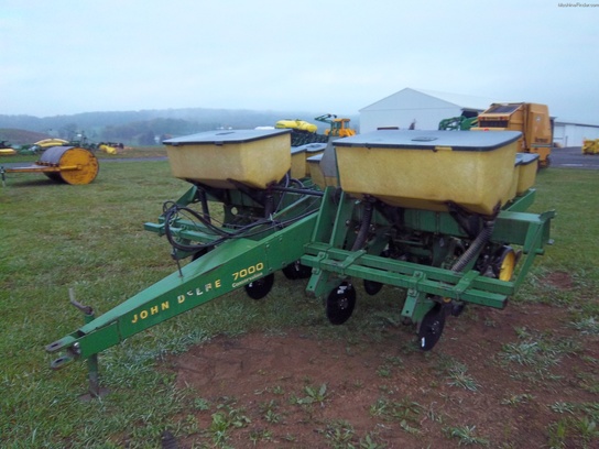  John Deere 7000 CONSERVATION