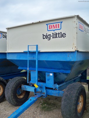  DMI CENTER DUMP WAGON