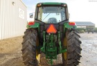 2010 John Deere 7230