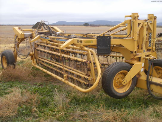  Vermeer R24