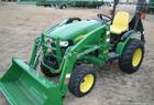 2011 John Deere 2320