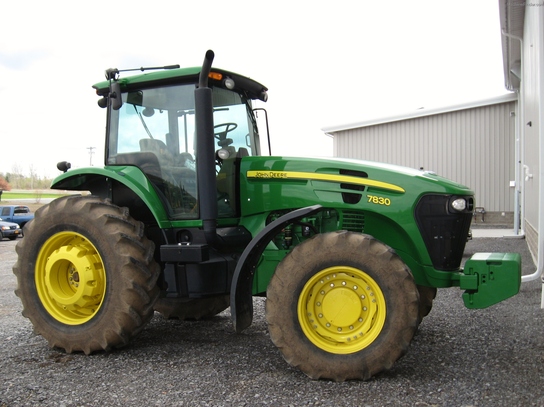 2007 John Deere 7830