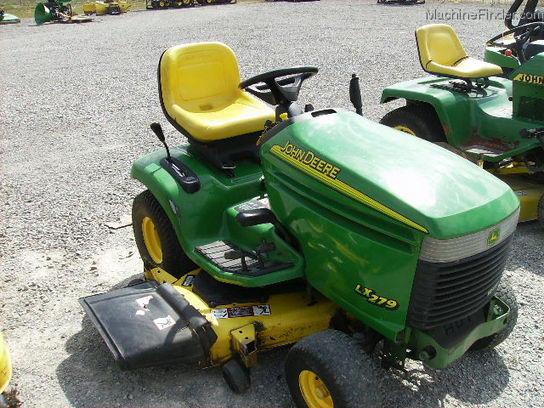 2000 John Deere LX279