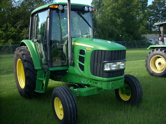 2009 John Deere 6430