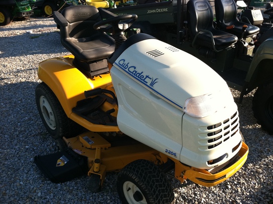  Cub Cadet 3206